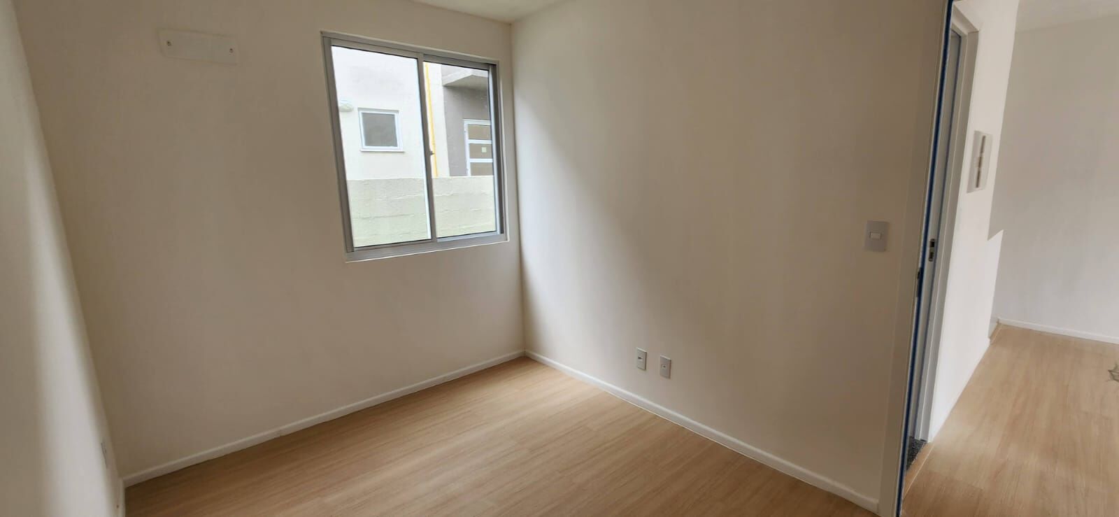 Casa à venda com 2 quartos, 53m² - Foto 1