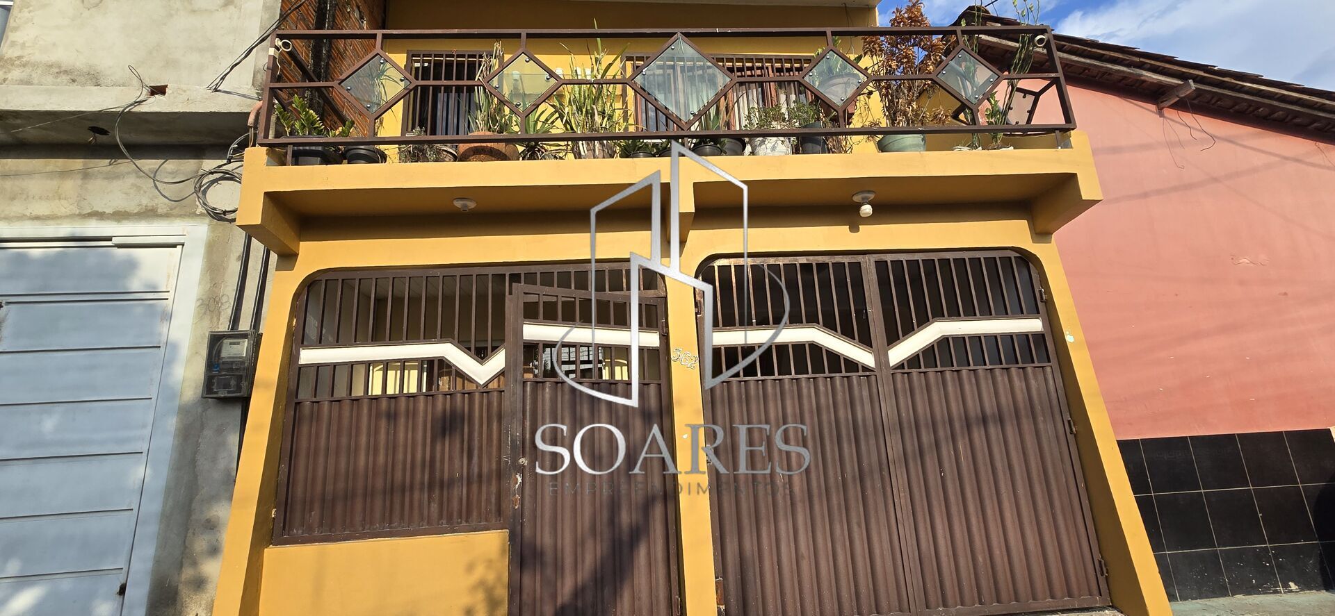 Casa à venda com 3 quartos, 200m² - Foto 1