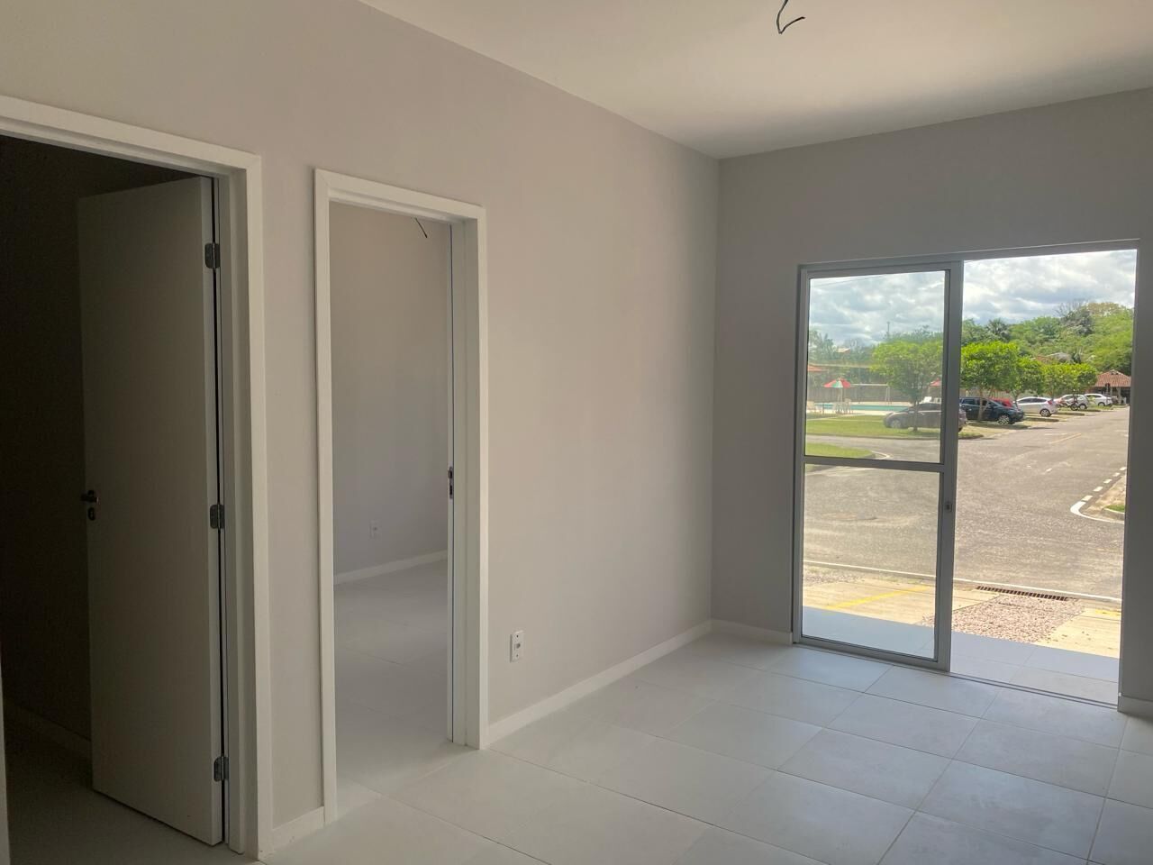 Apartamento à venda com 2 quartos, 56m² - Foto 2