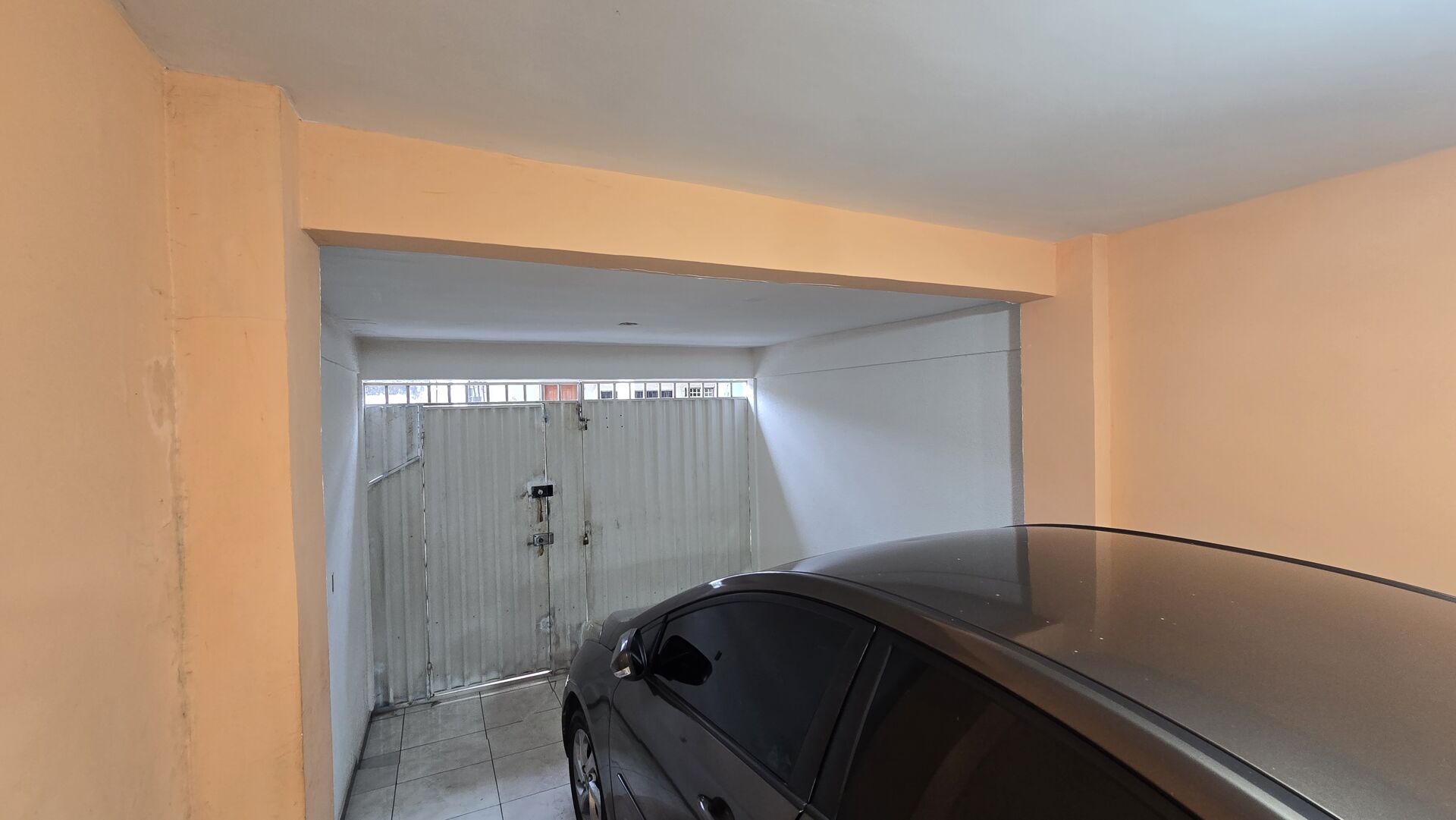 Casa à venda com 3 quartos, 300m² - Foto 1
