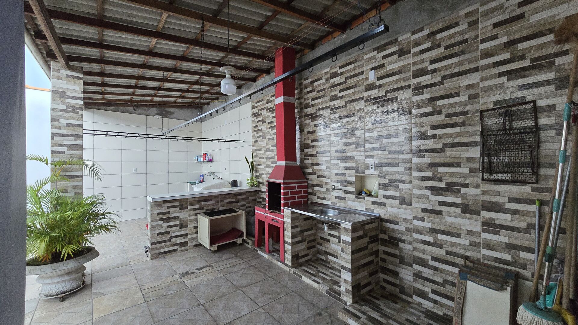 Casa à venda com 3 quartos, 300m² - Foto 25