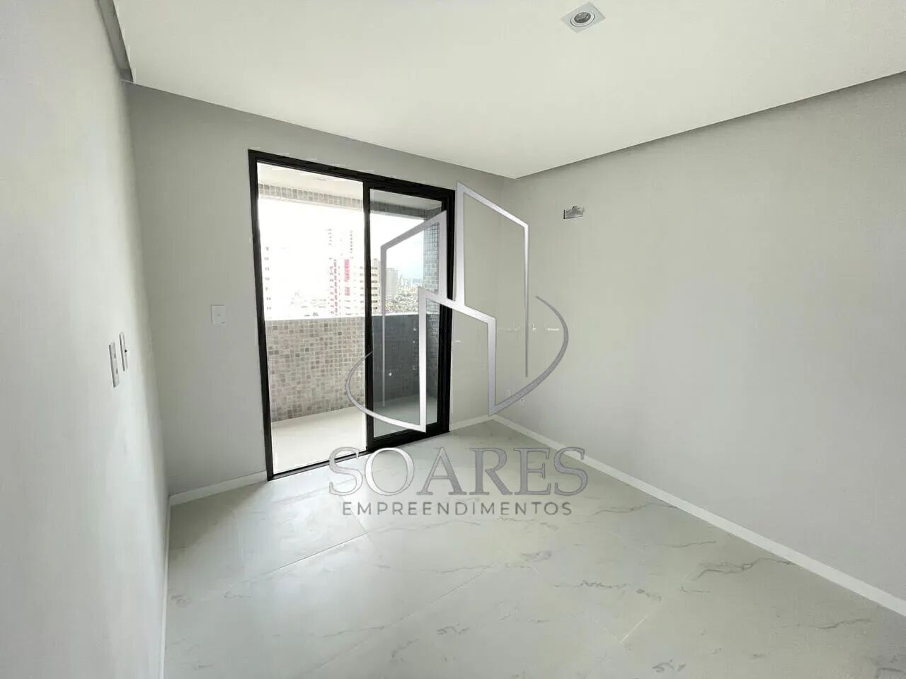 Apartamento à venda com 3 quartos, 84m² - Foto 1