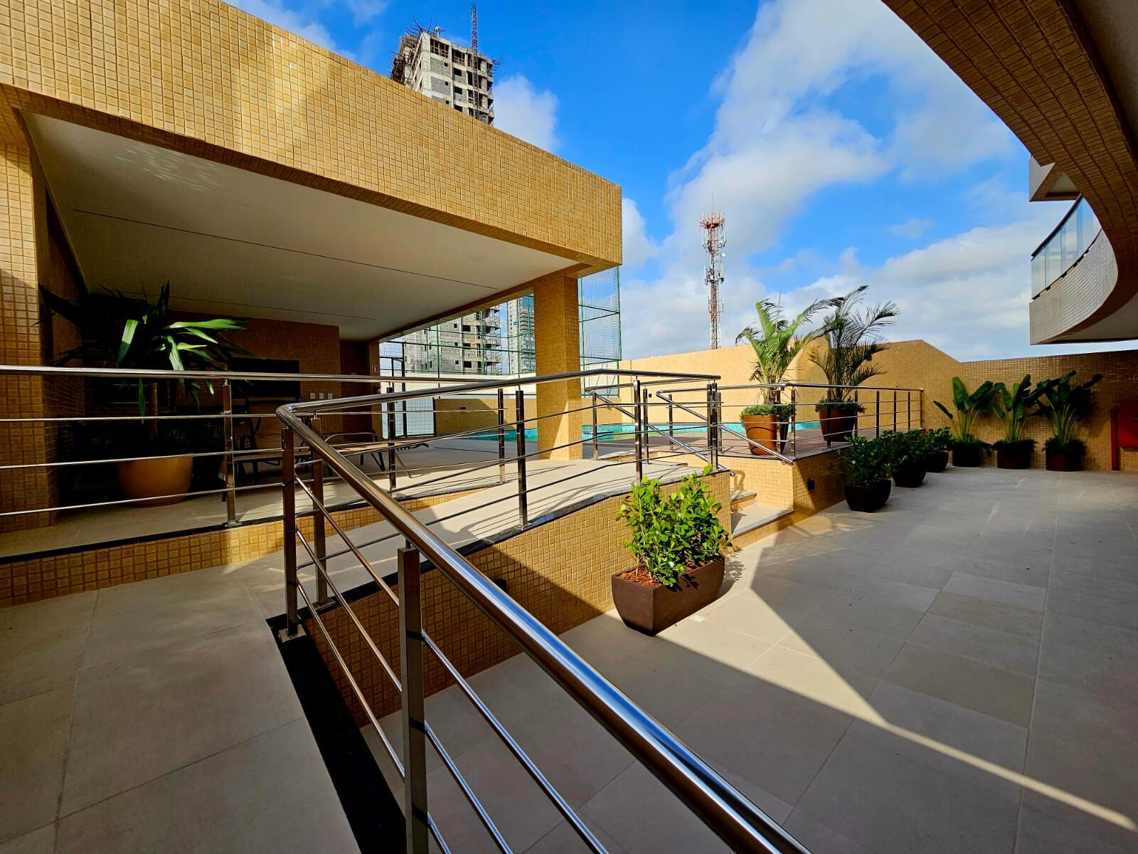 Apartamento à venda com 3 quartos, 79m² - Foto 1