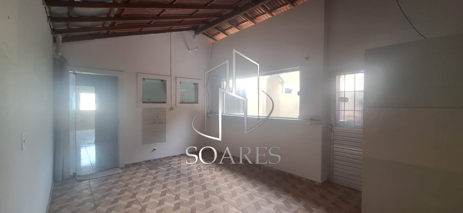 Casa à venda com 2 quartos, 62m² - Foto 2