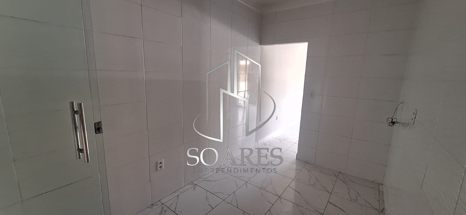 Casa à venda com 2 quartos, 62m² - Foto 18