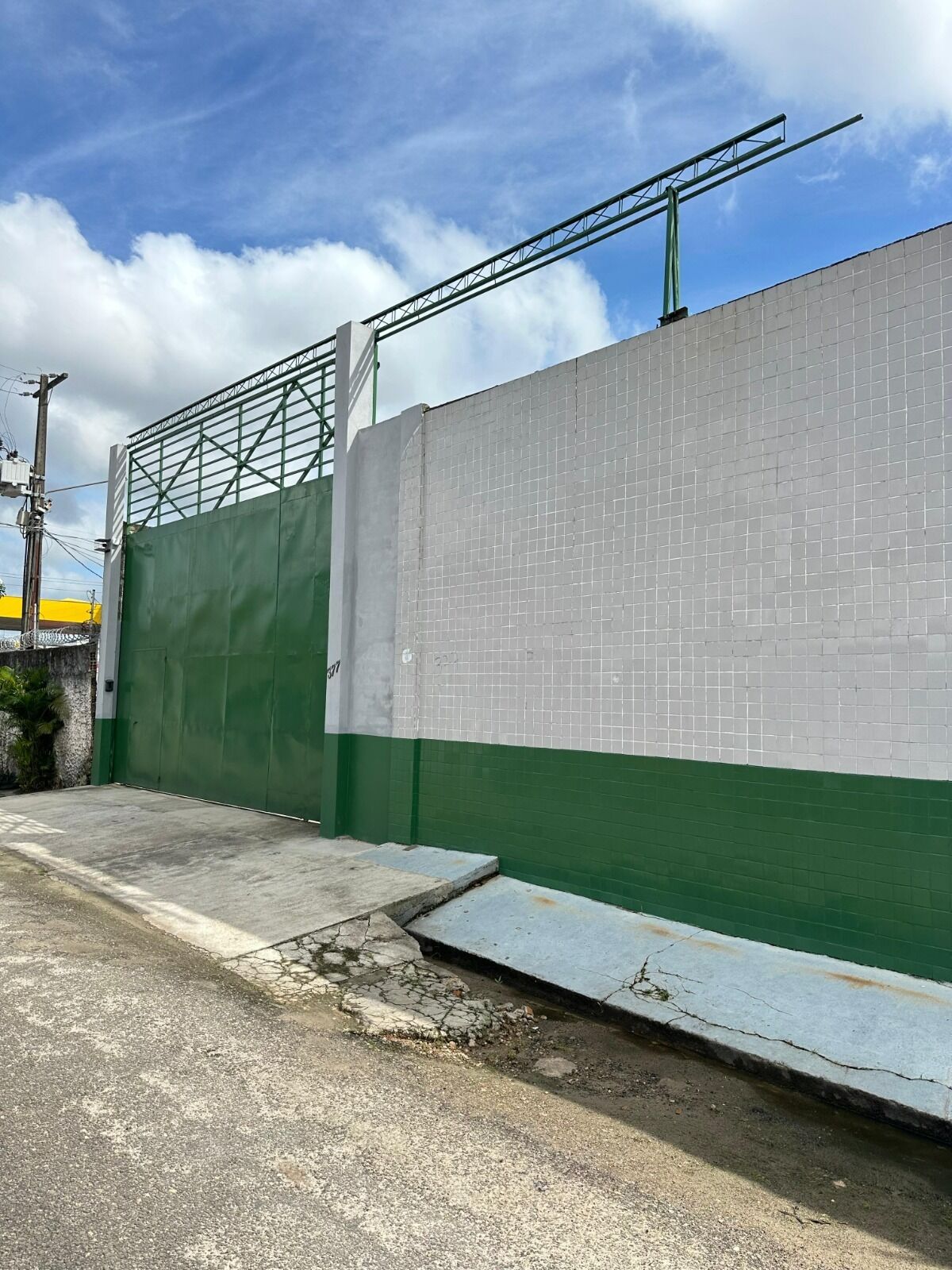 Depósito-Galpão, 280 m² - Foto 1