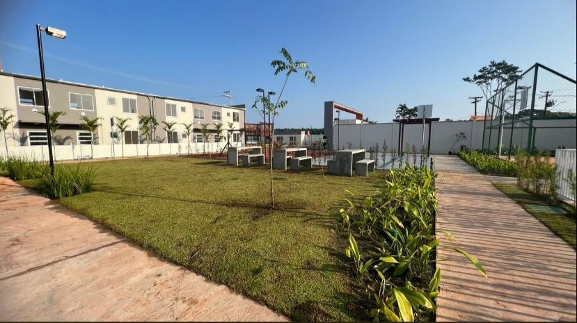 Casa à venda com 2 quartos, 53m² - Foto 1