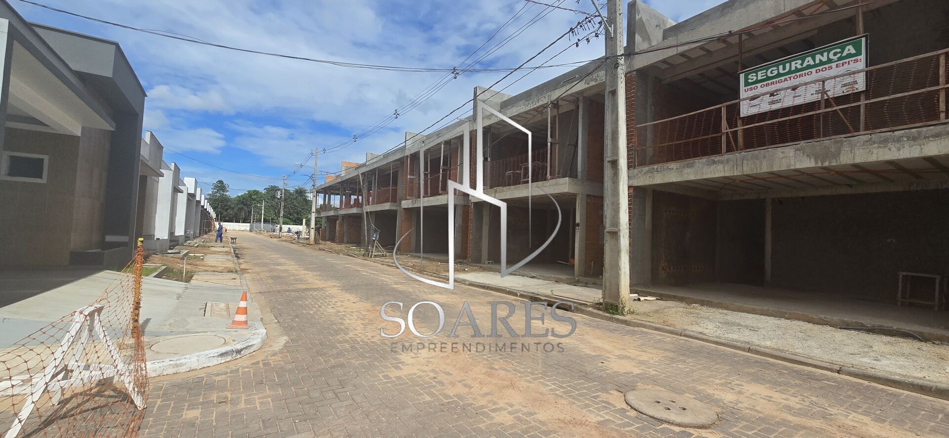 Casa à venda com 3 quartos, 144m² - Foto 2