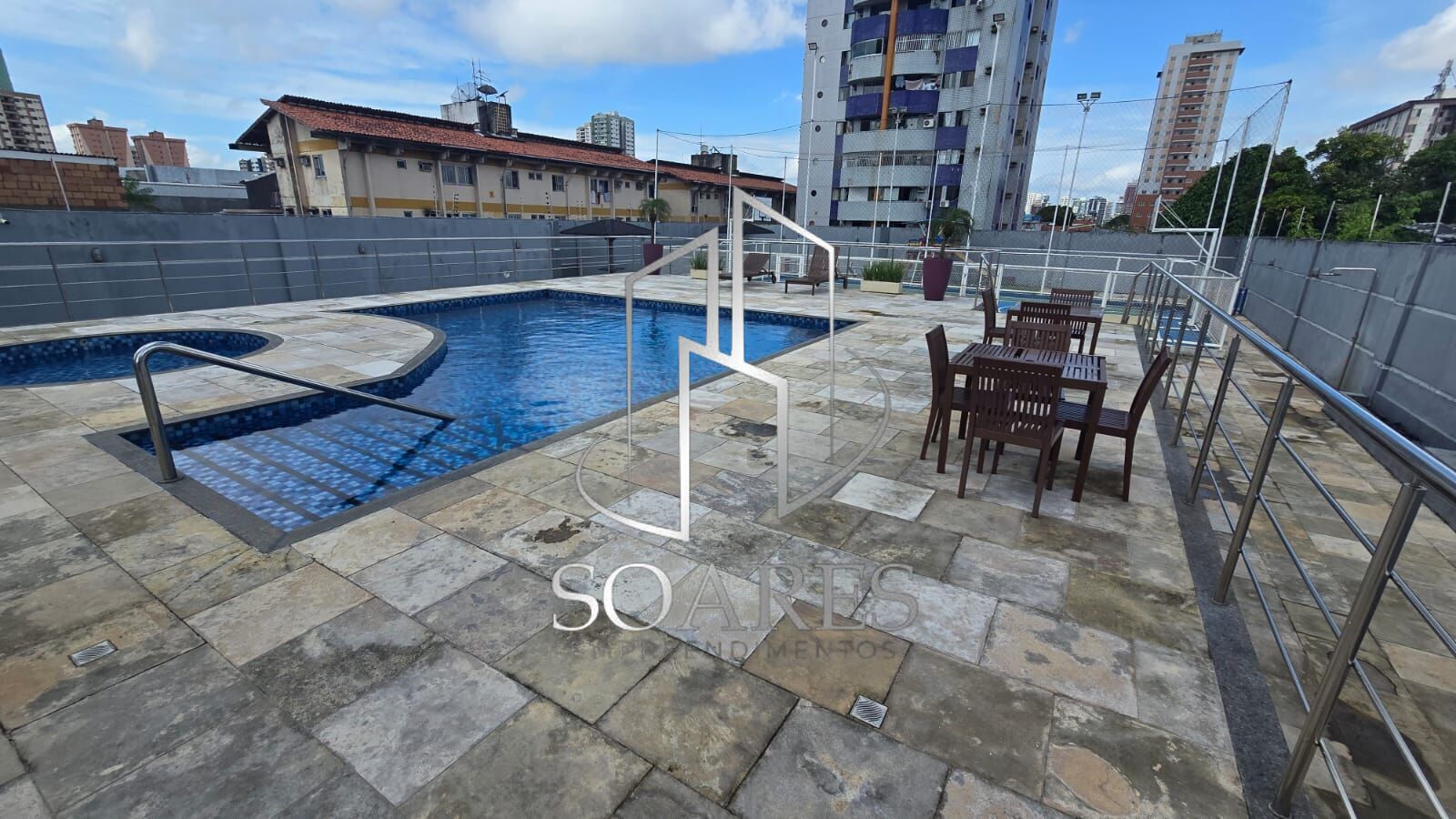 Apartamento à venda com 2 quartos, 74m² - Foto 4