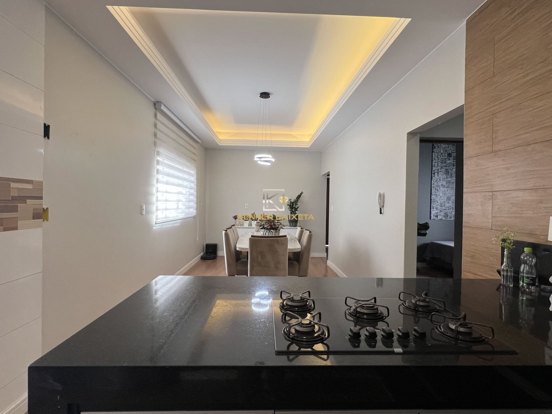 Casa à venda com 4 quartos, 226m² - Foto 11