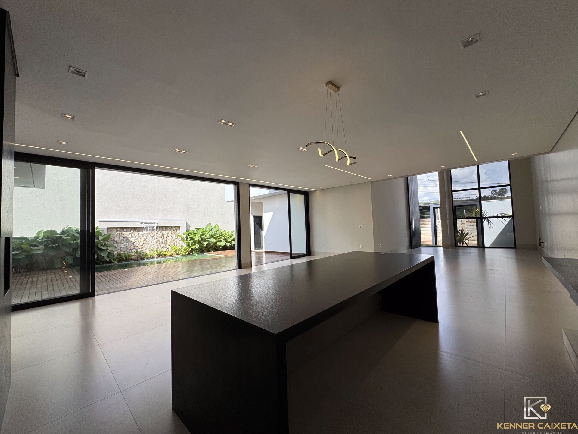 Casa, 3 quartos, 277 m² - Foto 38