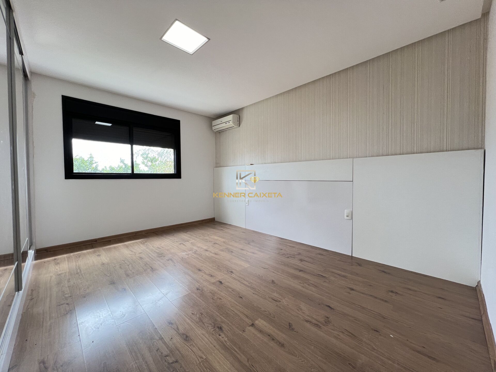 Apartamento à venda com 4 quartos, 200m² - Foto 11