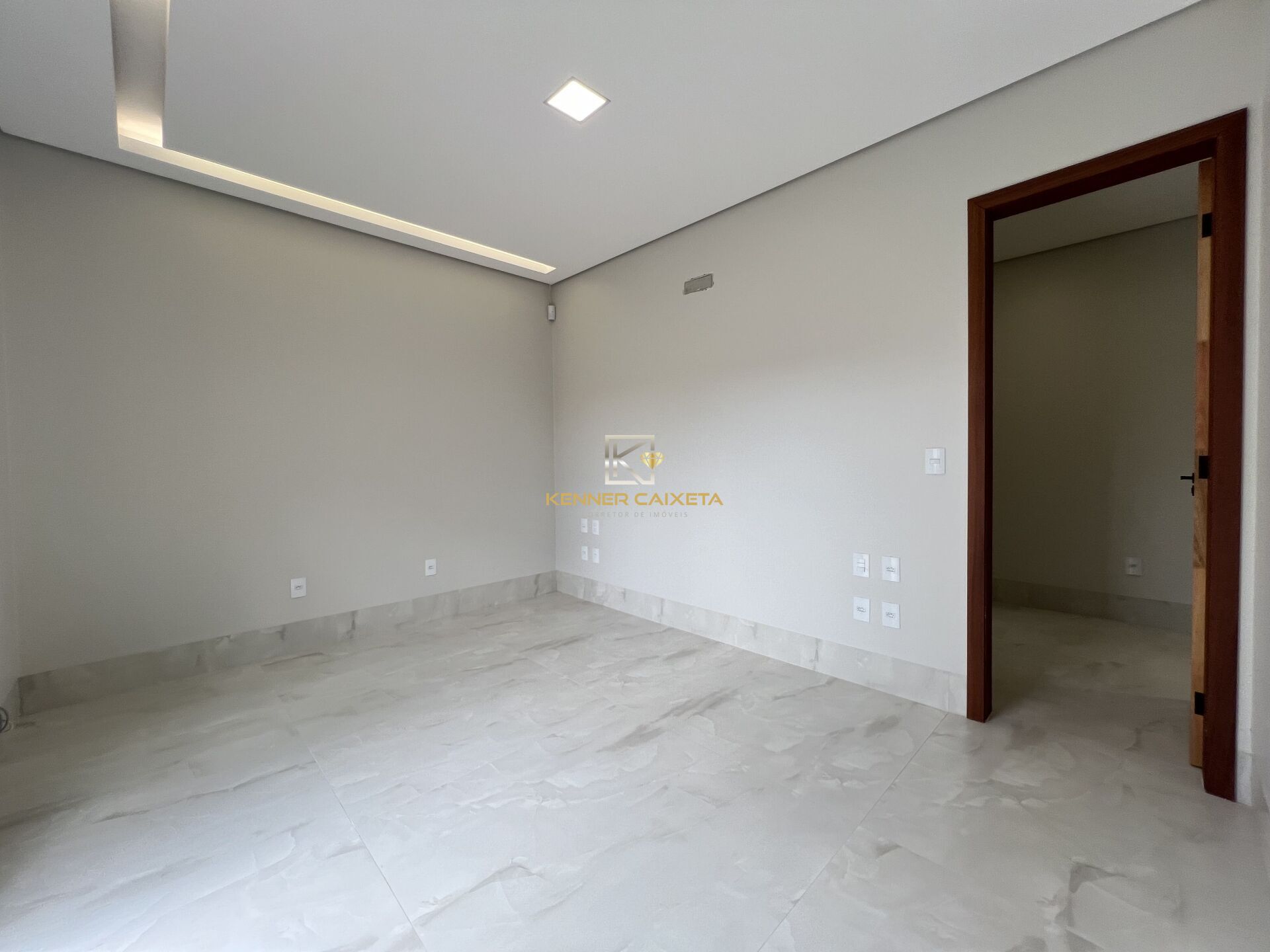 Casa à venda com 3 quartos, 240m² - Foto 15