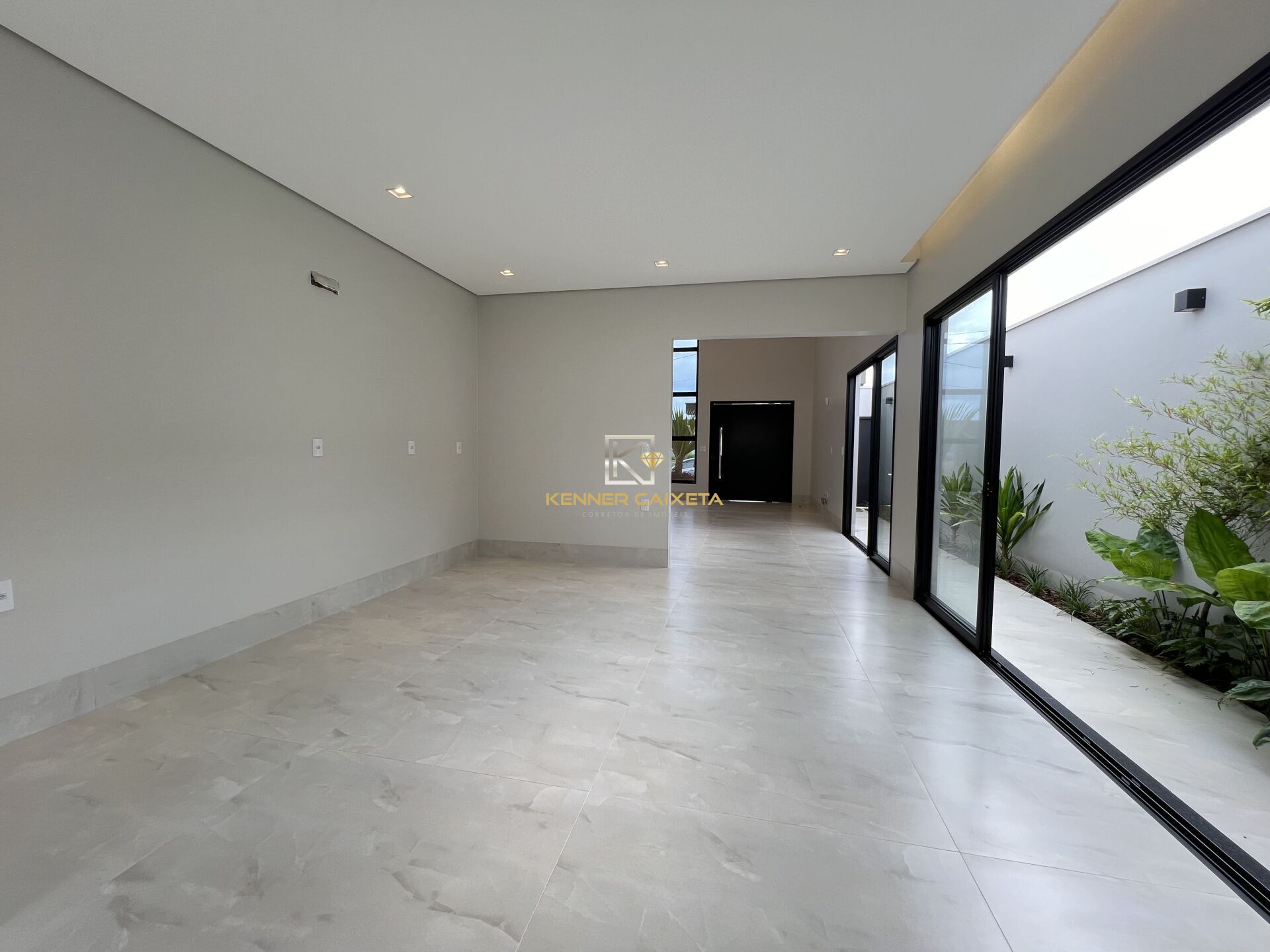 Casa à venda com 3 quartos, 240m² - Foto 5