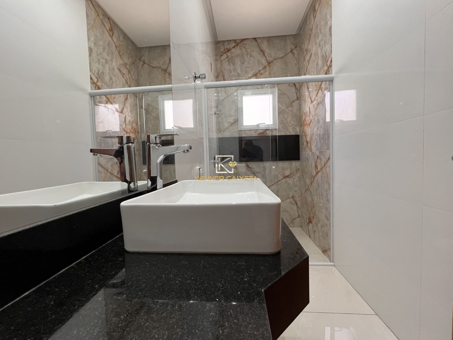 Casa à venda com 3 quartos, 204m² - Foto 9