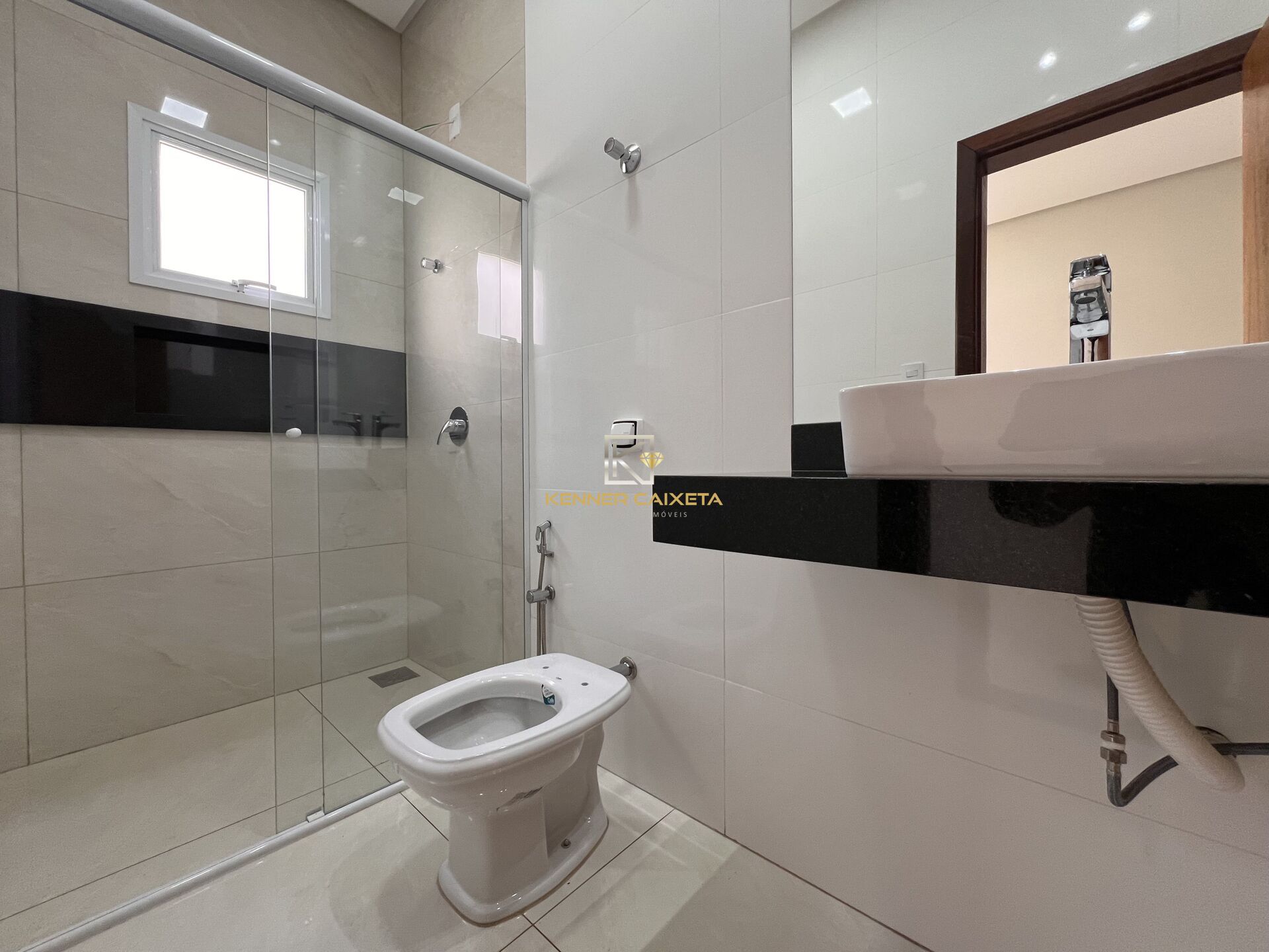 Casa à venda com 3 quartos, 204m² - Foto 11