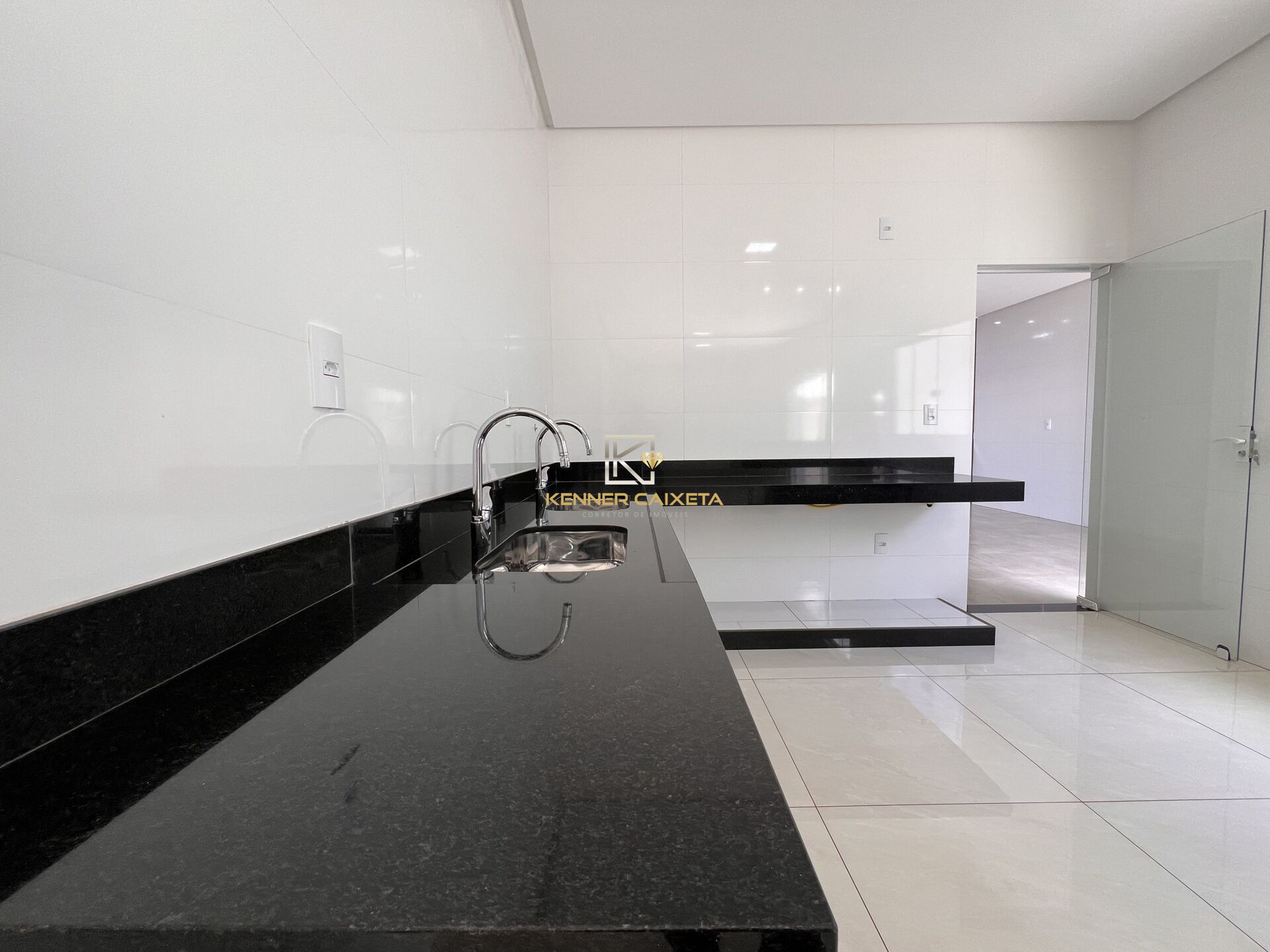 Casa à venda com 3 quartos, 204m² - Foto 7