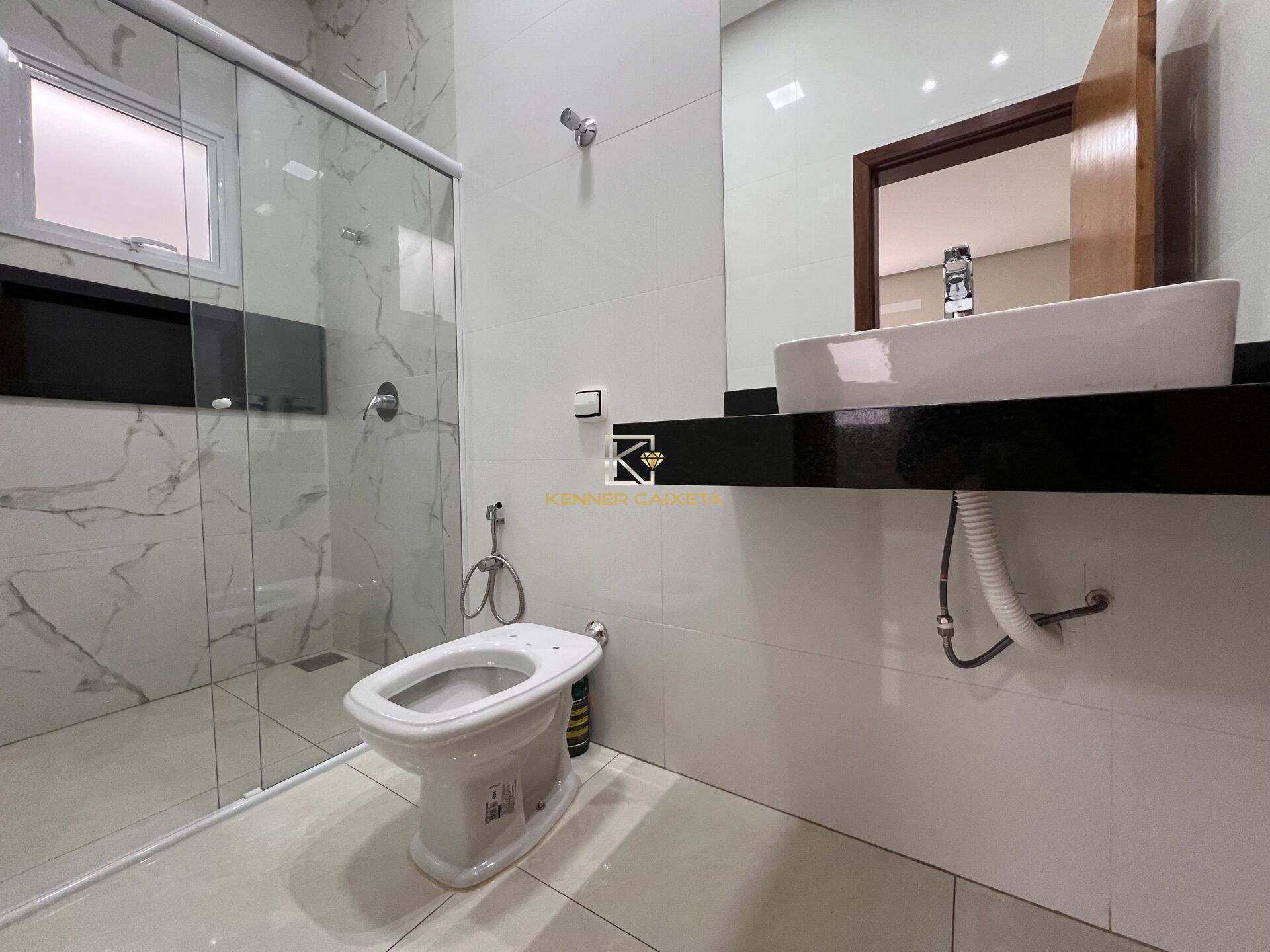 Casa à venda com 3 quartos, 204m² - Foto 14