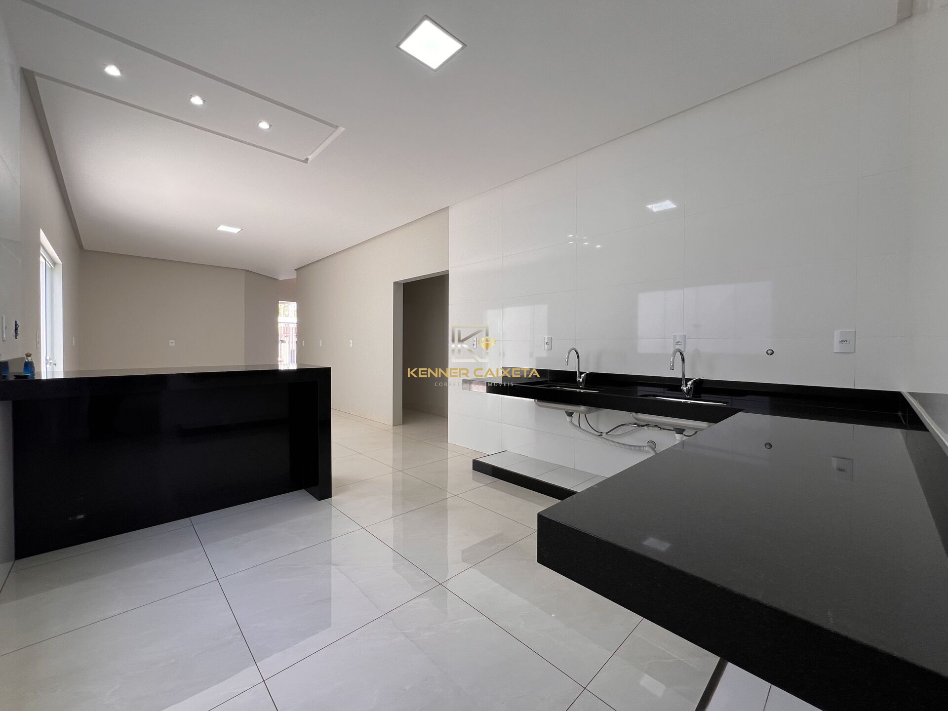 Casa à venda com 3 quartos, 204m² - Foto 13