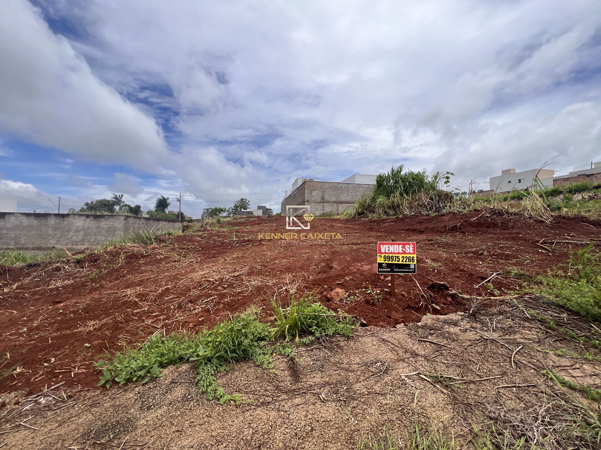 Terreno à venda, 450m² - Foto 1