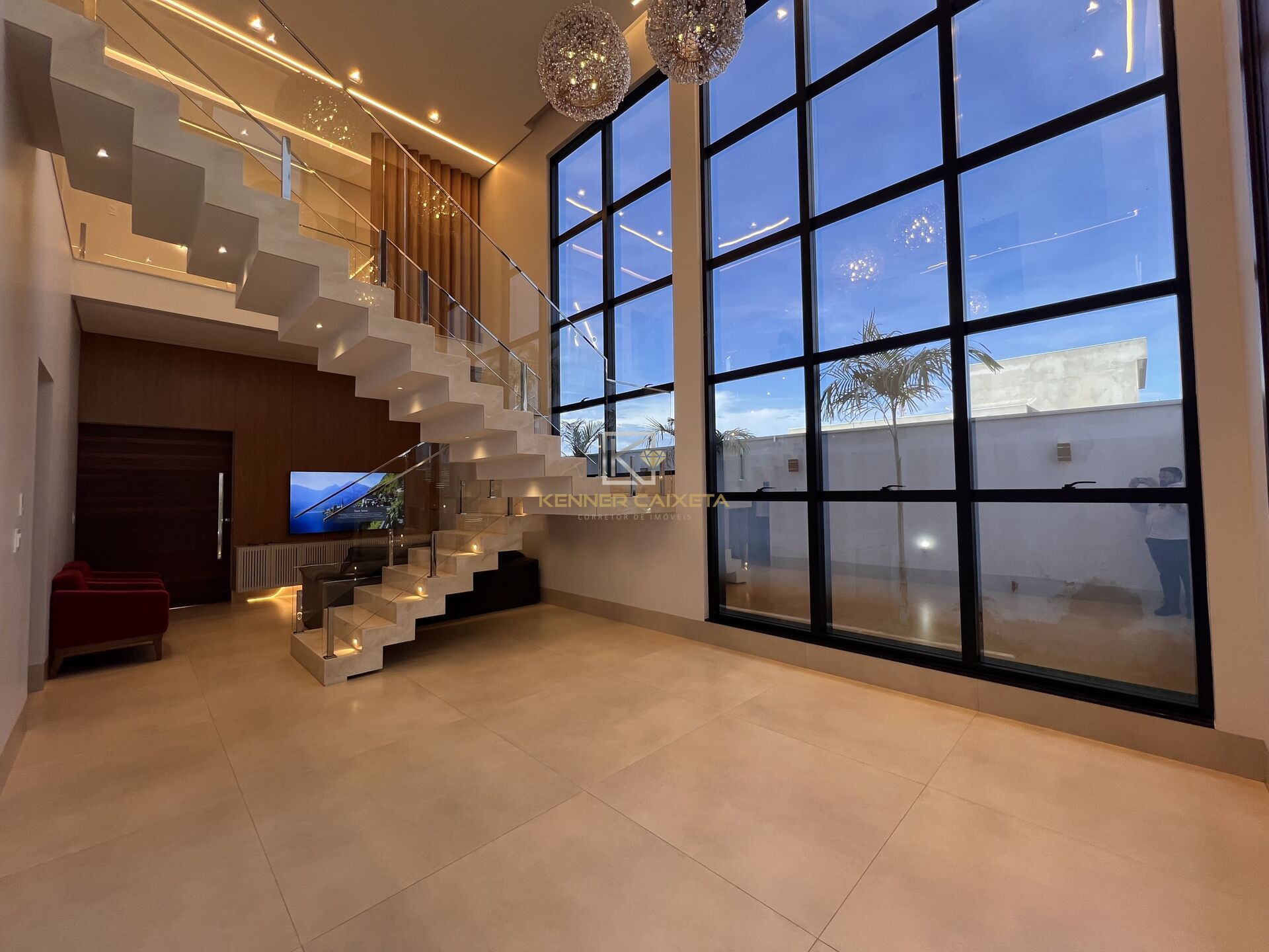 Casa, 4 quartos, 306 m² - Foto 1