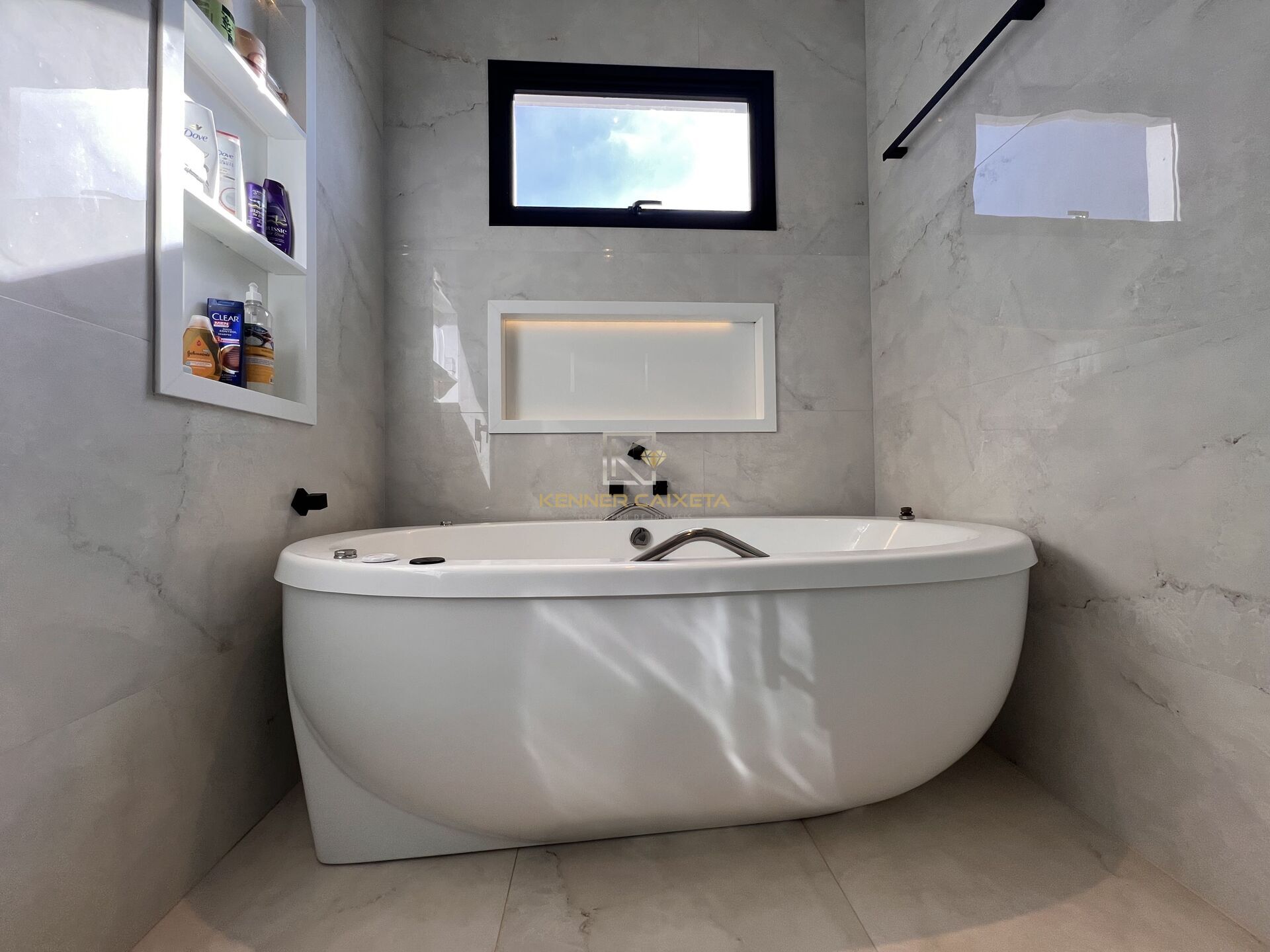 Casa, 4 quartos, 306 m² - Foto 27