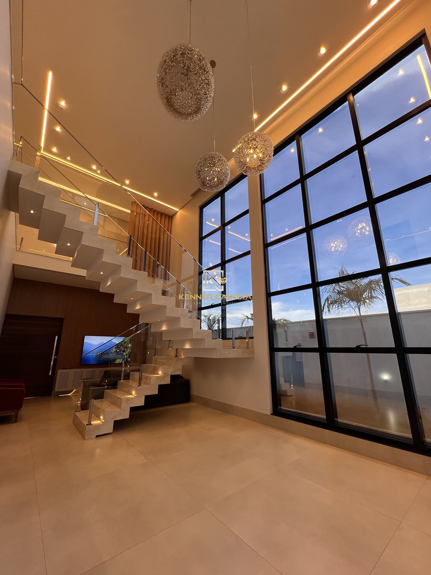 Casa, 4 quartos, 306 m² - Foto 2