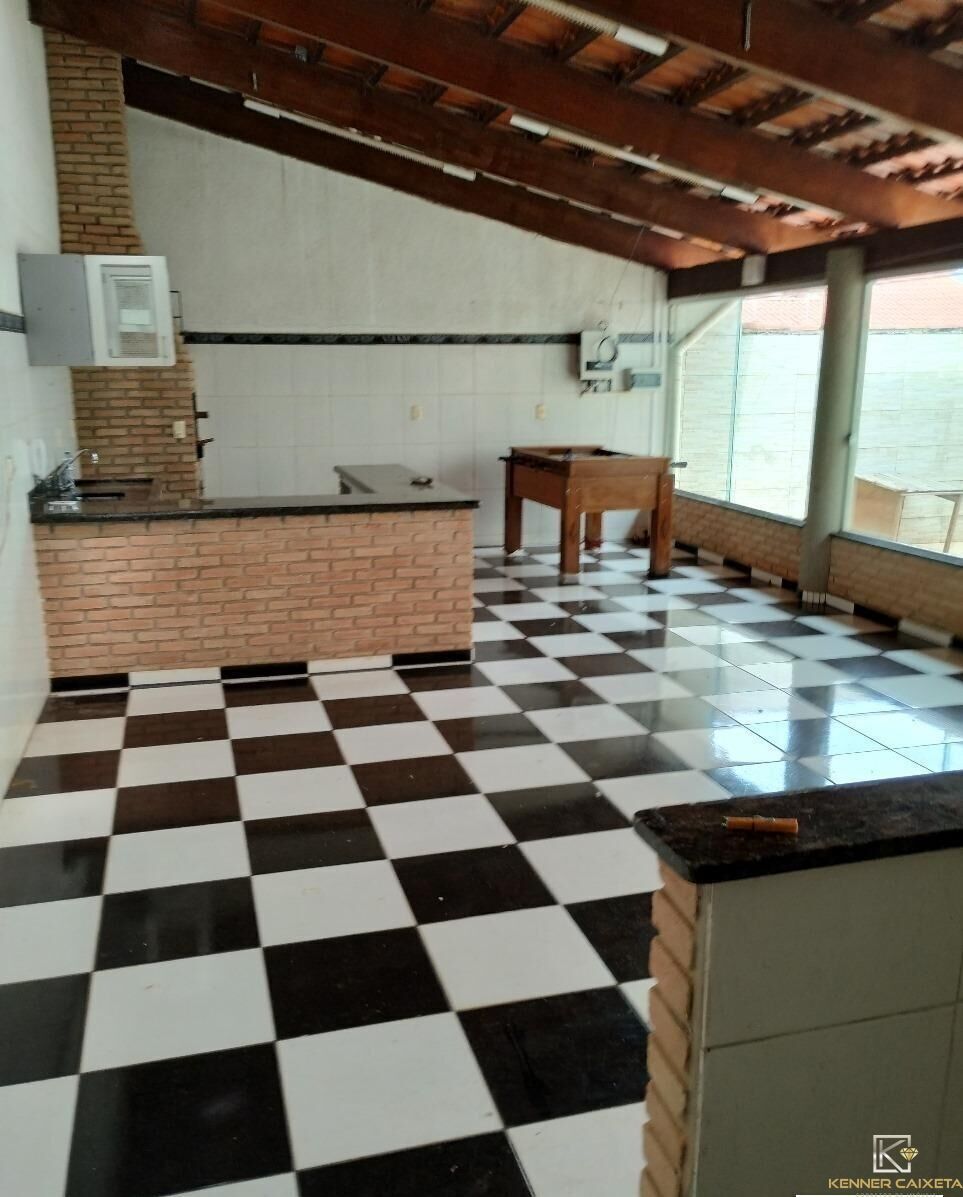 Casa, 4 quartos, 200 m² - Foto 1