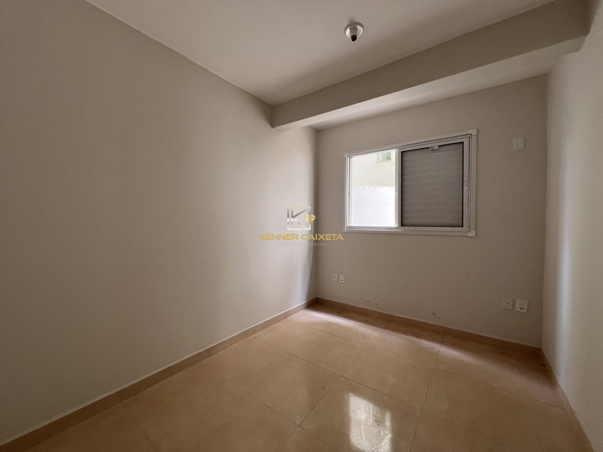 Apartamento à venda com 2 quartos, 69m² - Foto 3