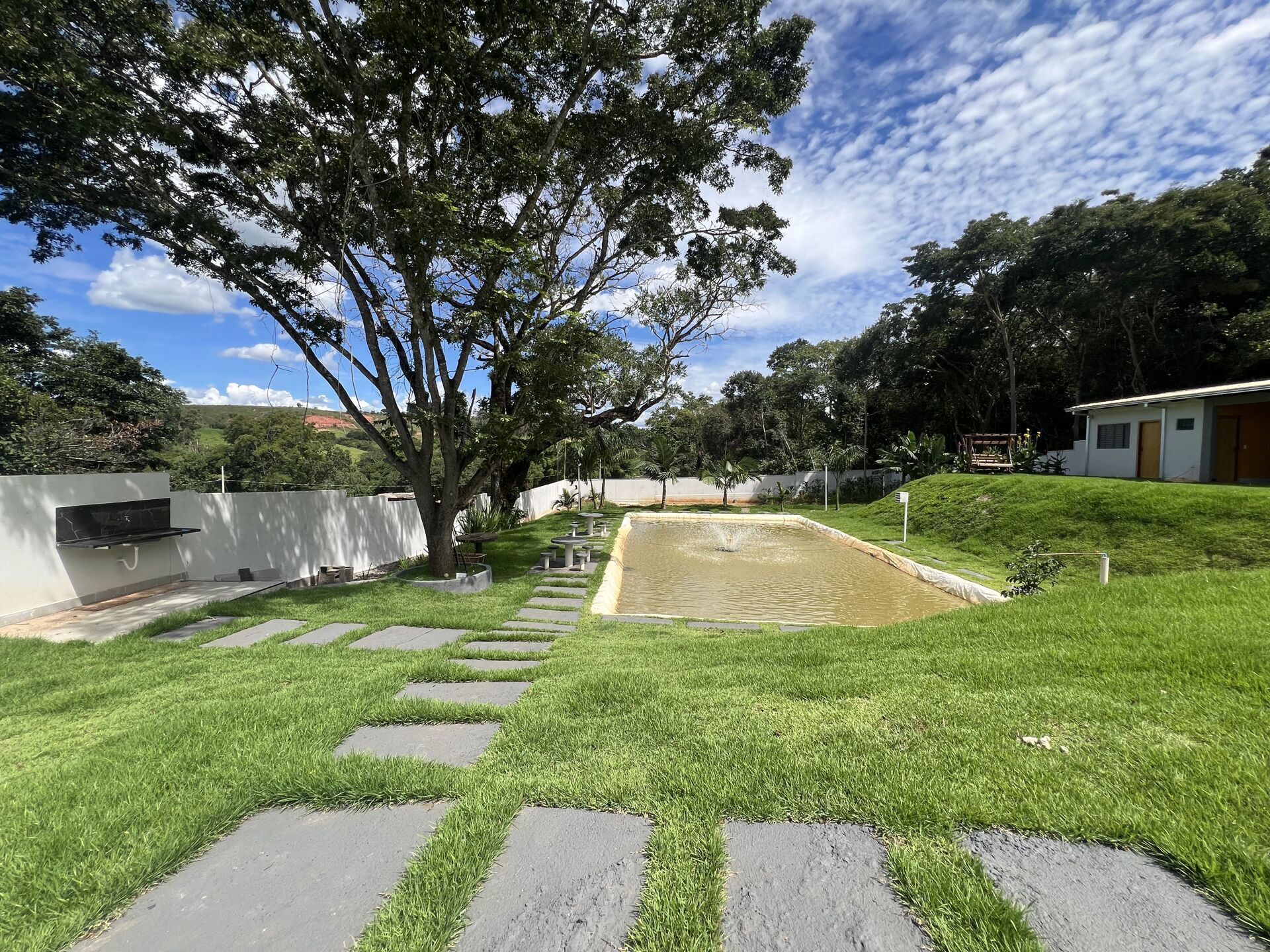 Chácara, 2 quartos, 2120 m² - Foto 1