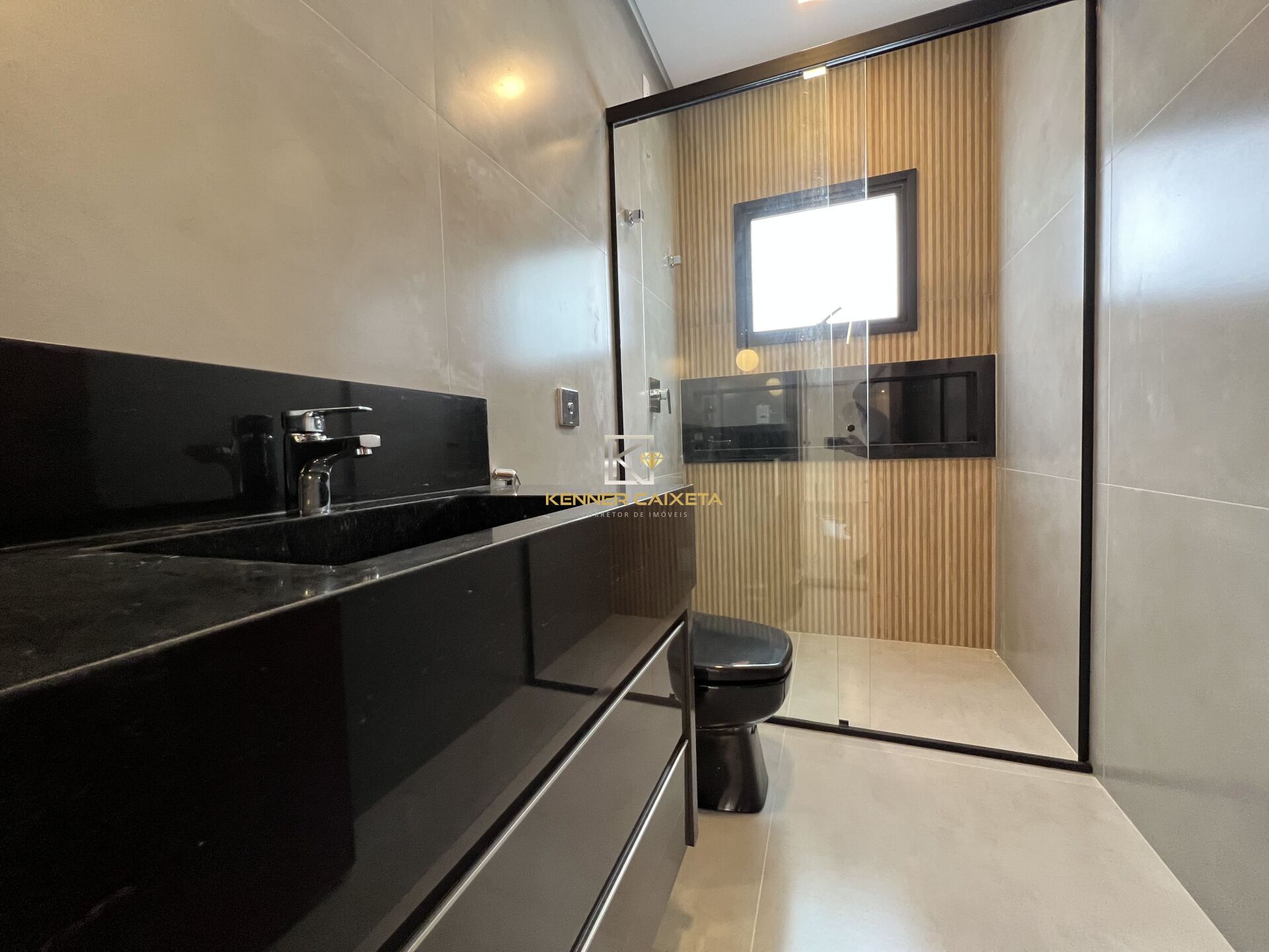 Casa à venda com 4 quartos, 239m² - Foto 14