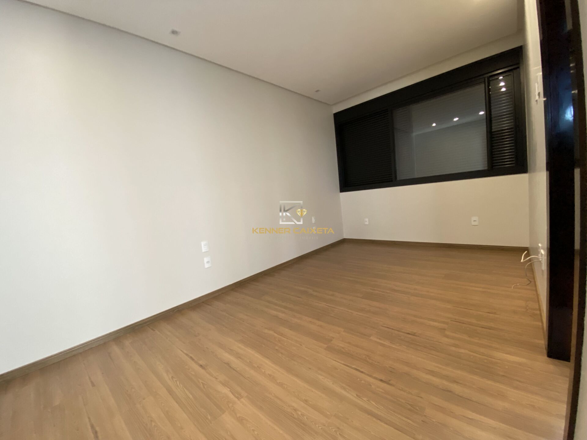 Casa à venda com 3 quartos, 330m² - Foto 17