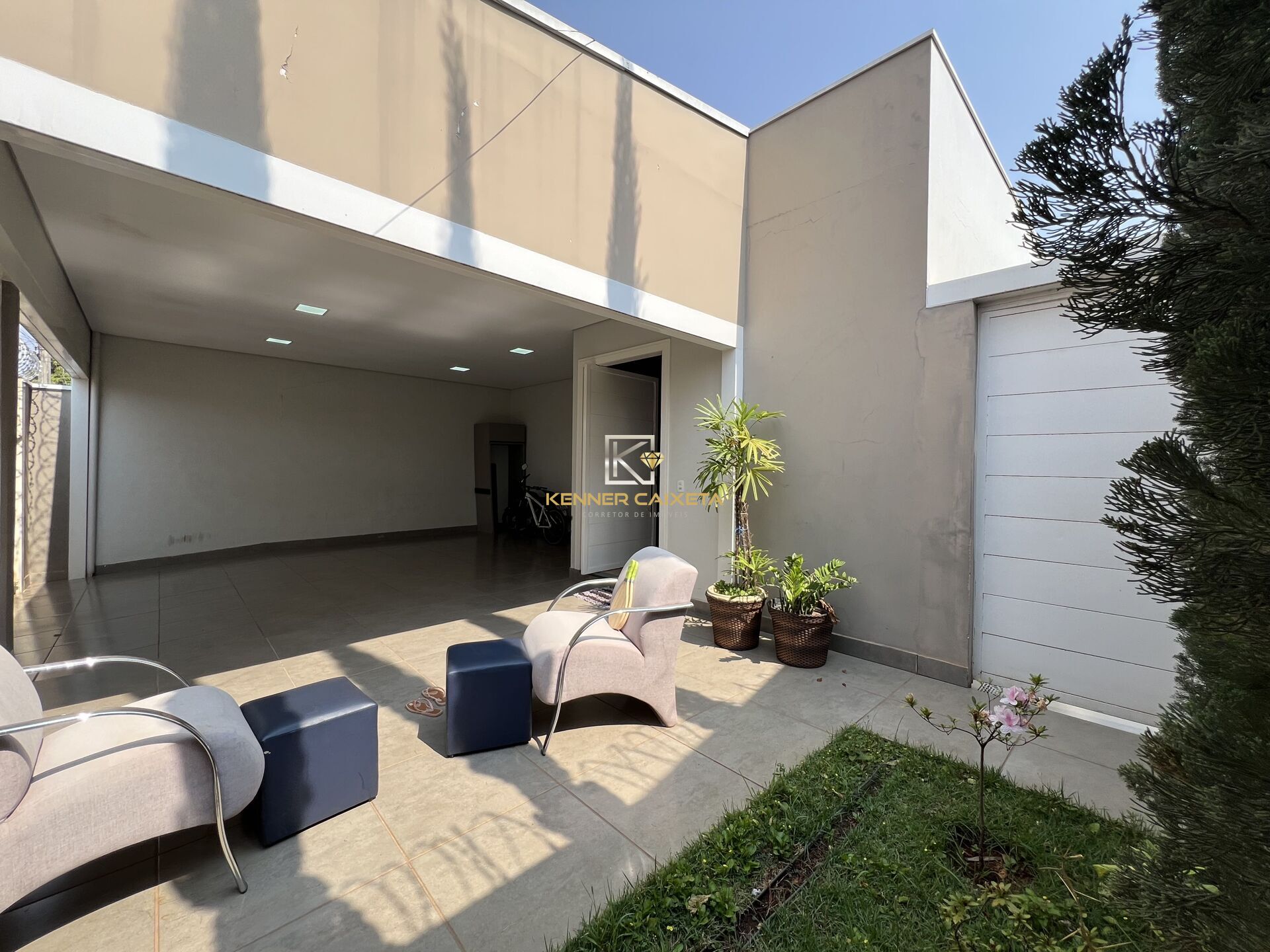 Casa à venda com 3 quartos, 160m² - Foto 1