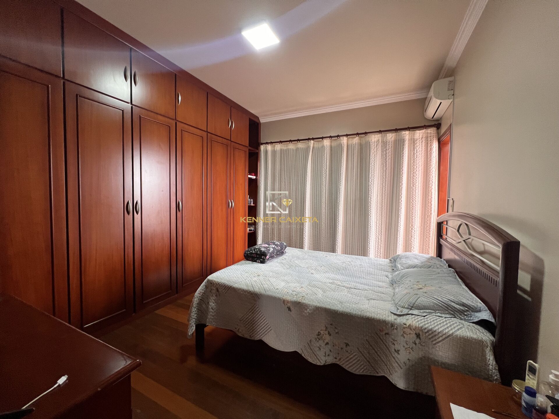 Sobrado à venda com 4 quartos, 380m² - Foto 6