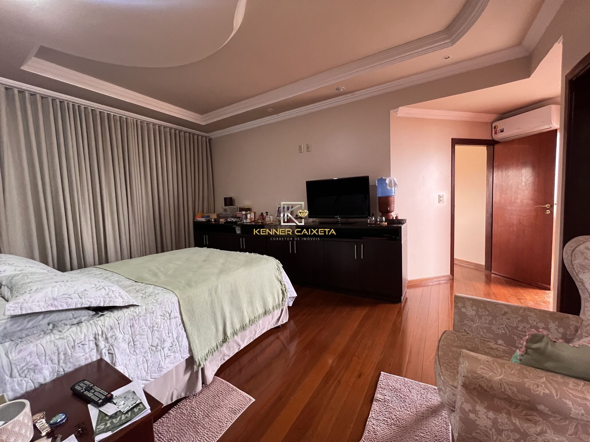 Sobrado à venda com 4 quartos, 380m² - Foto 12