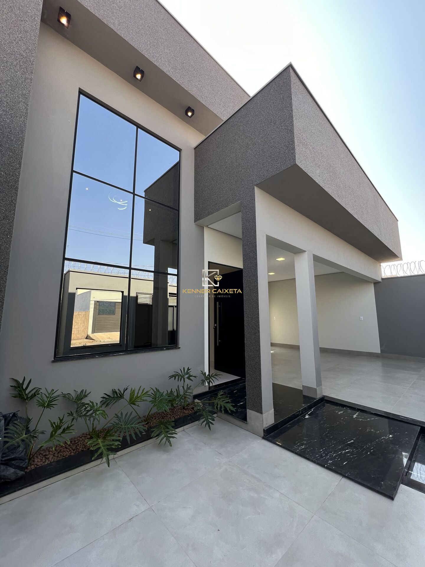 Casa à venda com 3 quartos, 158m² - Foto 2