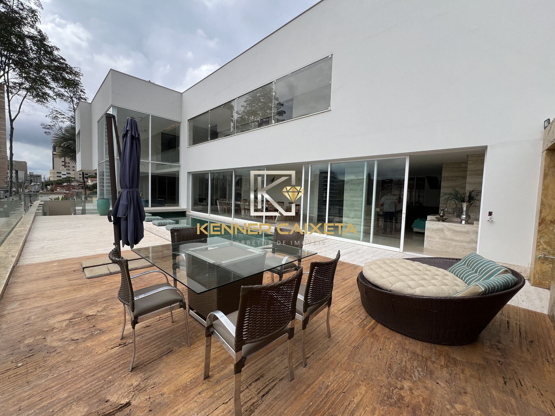 Casa, 5 quartos, 692 m² - Foto 1