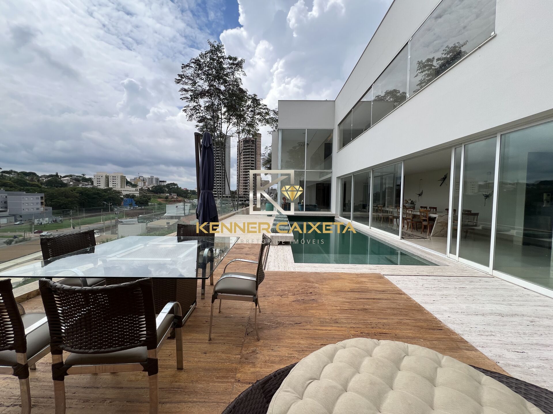Casa, 5 quartos, 692 m² - Foto 2