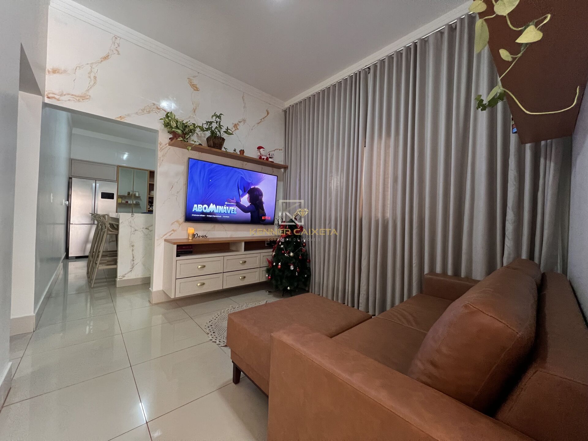 Casa, 3 quartos, 202 m² - Foto 1