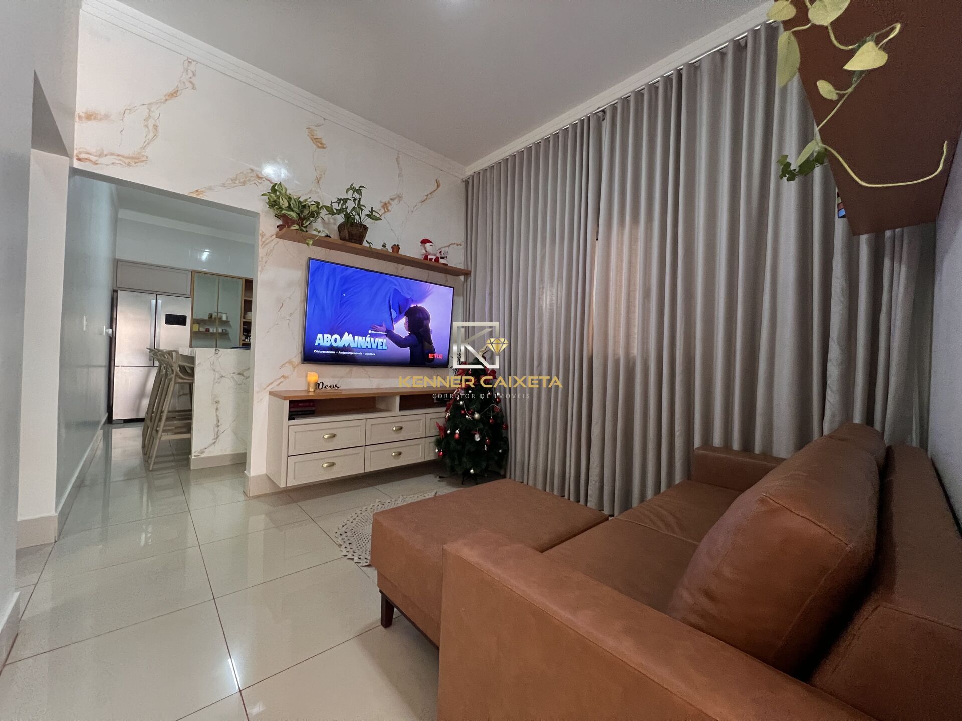 Casa, 3 quartos, 202 m² - Foto 1