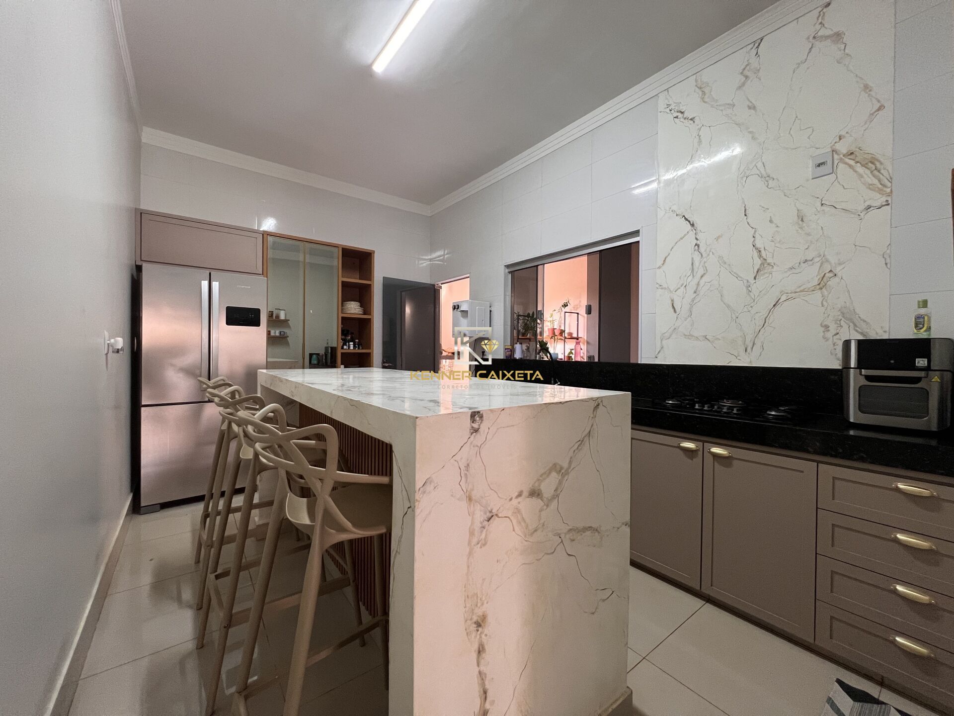 Casa à venda com 3 quartos, 202m² - Foto 12