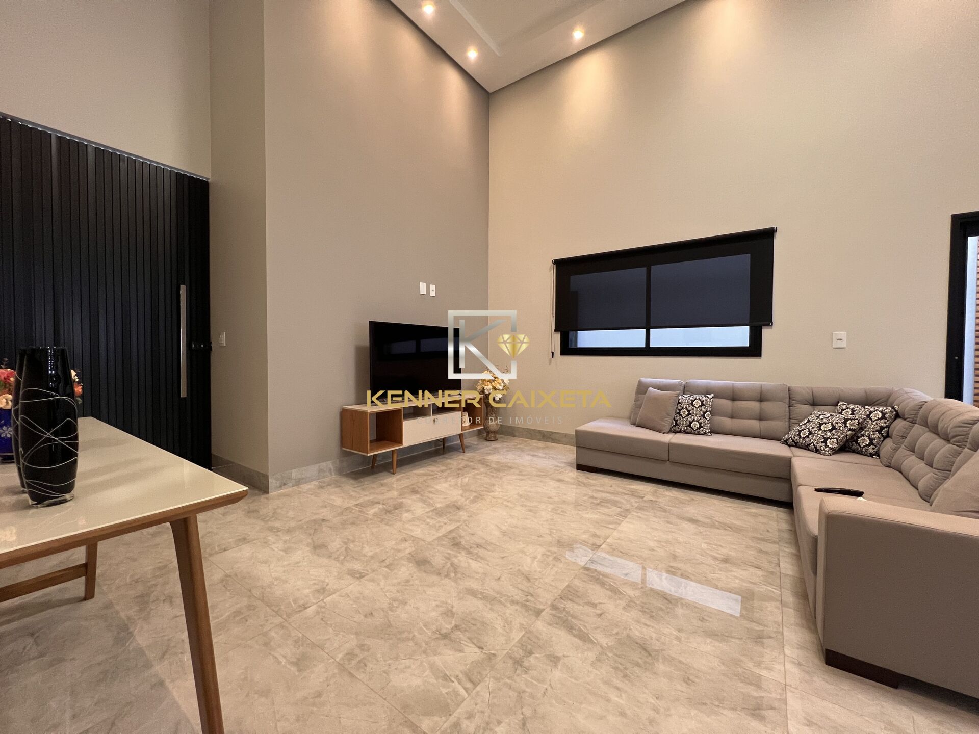 Casa, 3 quartos, 252 m² - Foto 4