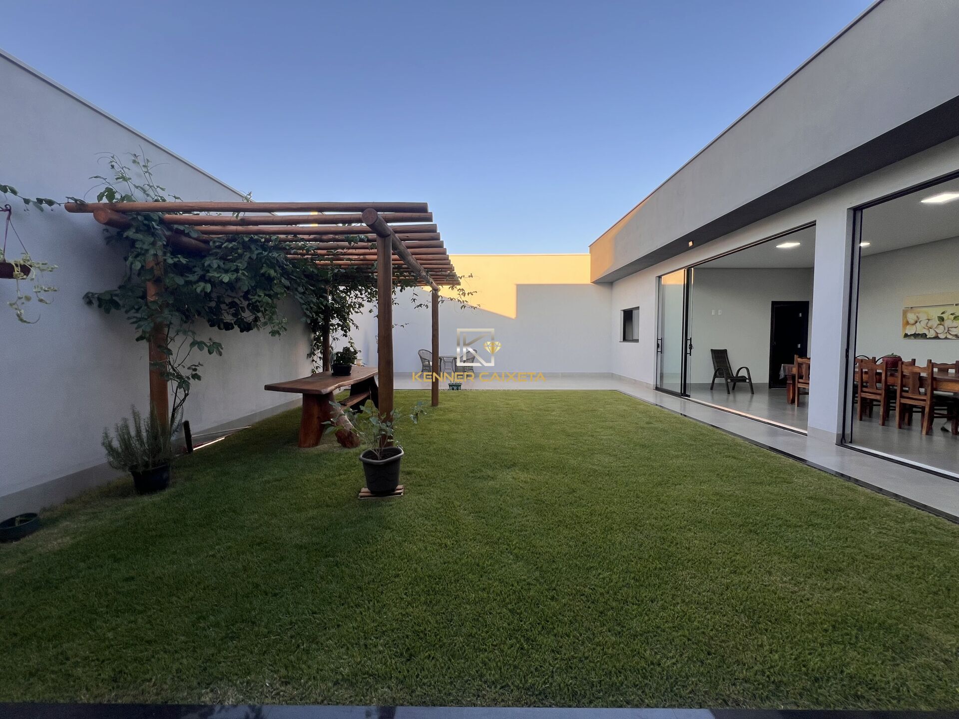 Casa à venda com 3 quartos, 252m² - Foto 21