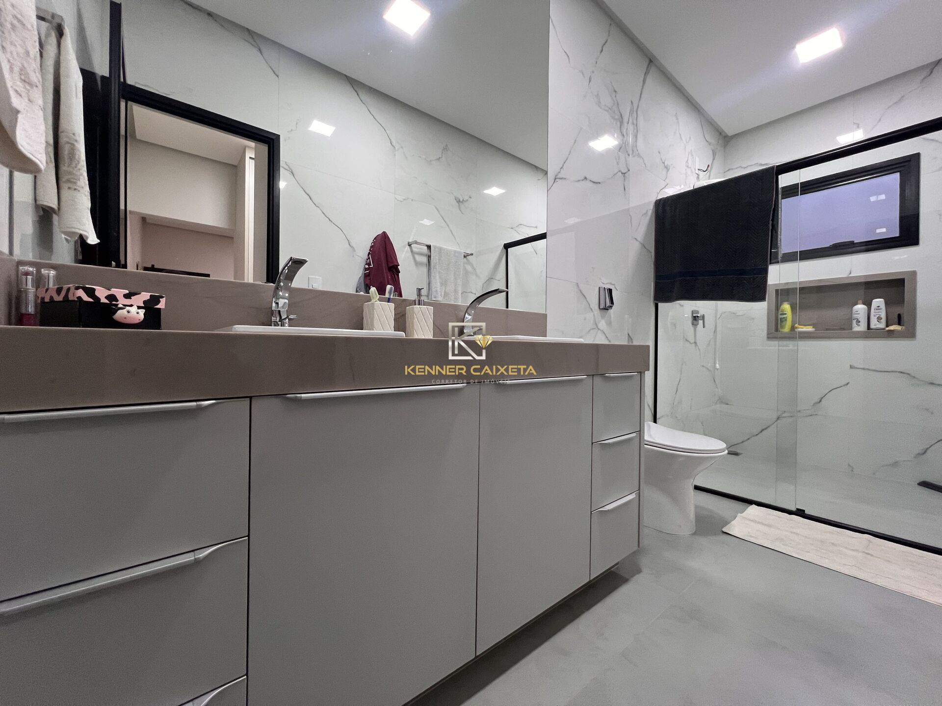 Casa à venda com 3 quartos, 252m² - Foto 13