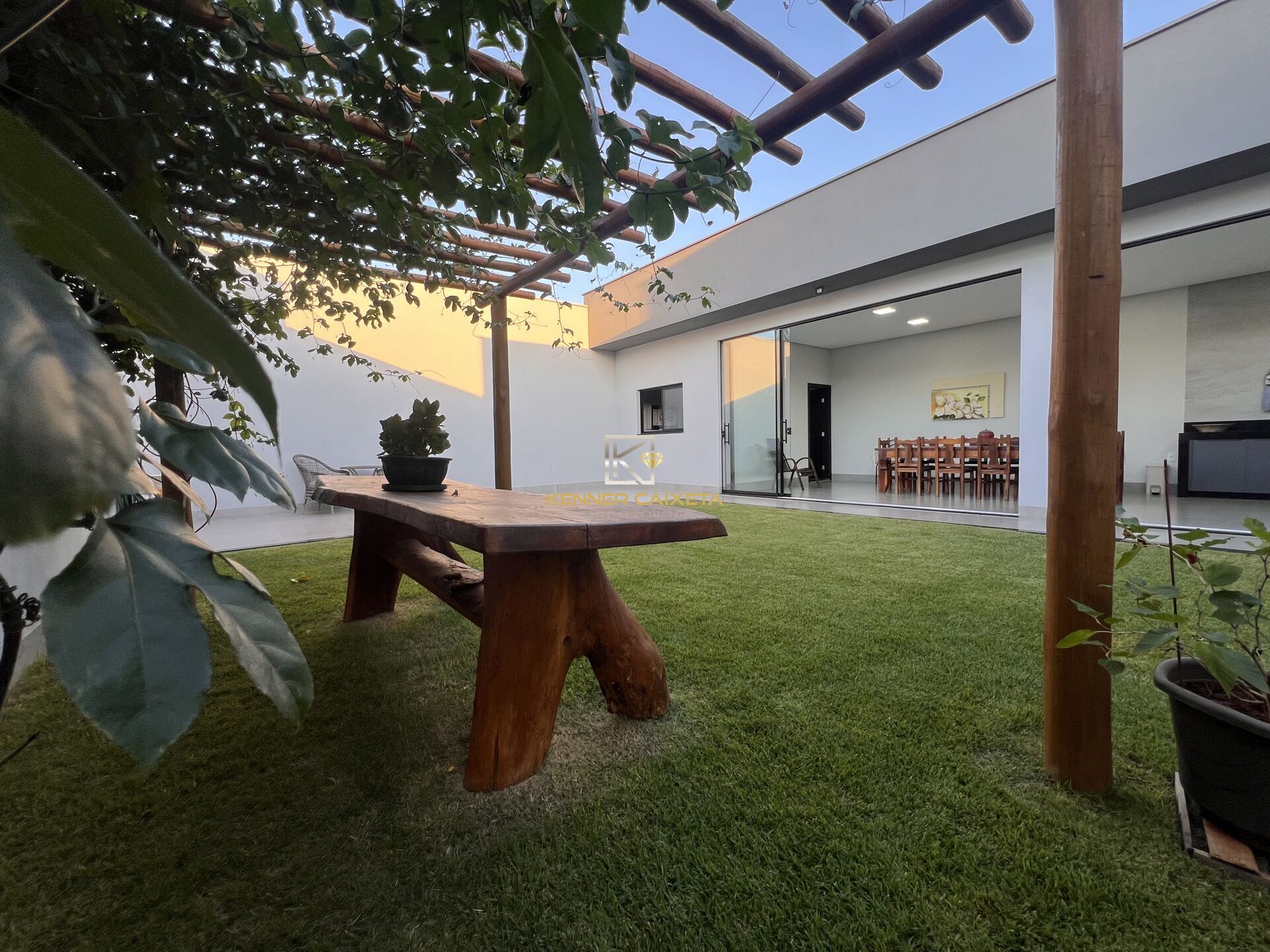 Casa à venda com 3 quartos, 252m² - Foto 24