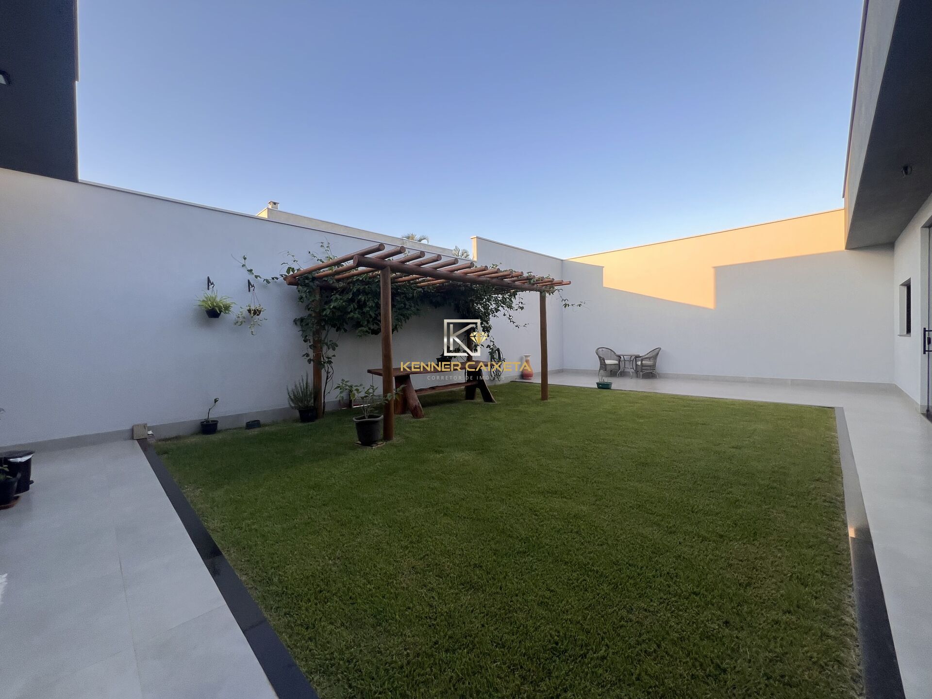 Casa à venda com 3 quartos, 252m² - Foto 23