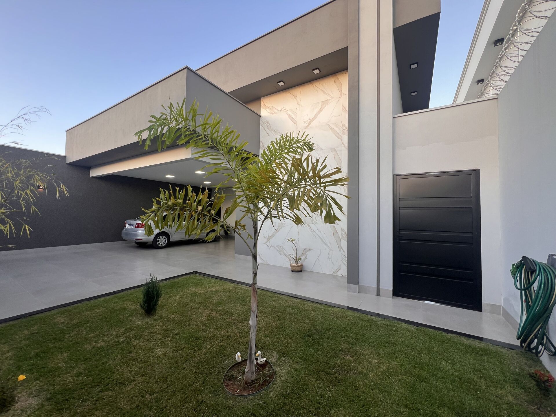 Casa, 3 quartos, 252 m² - Foto 1