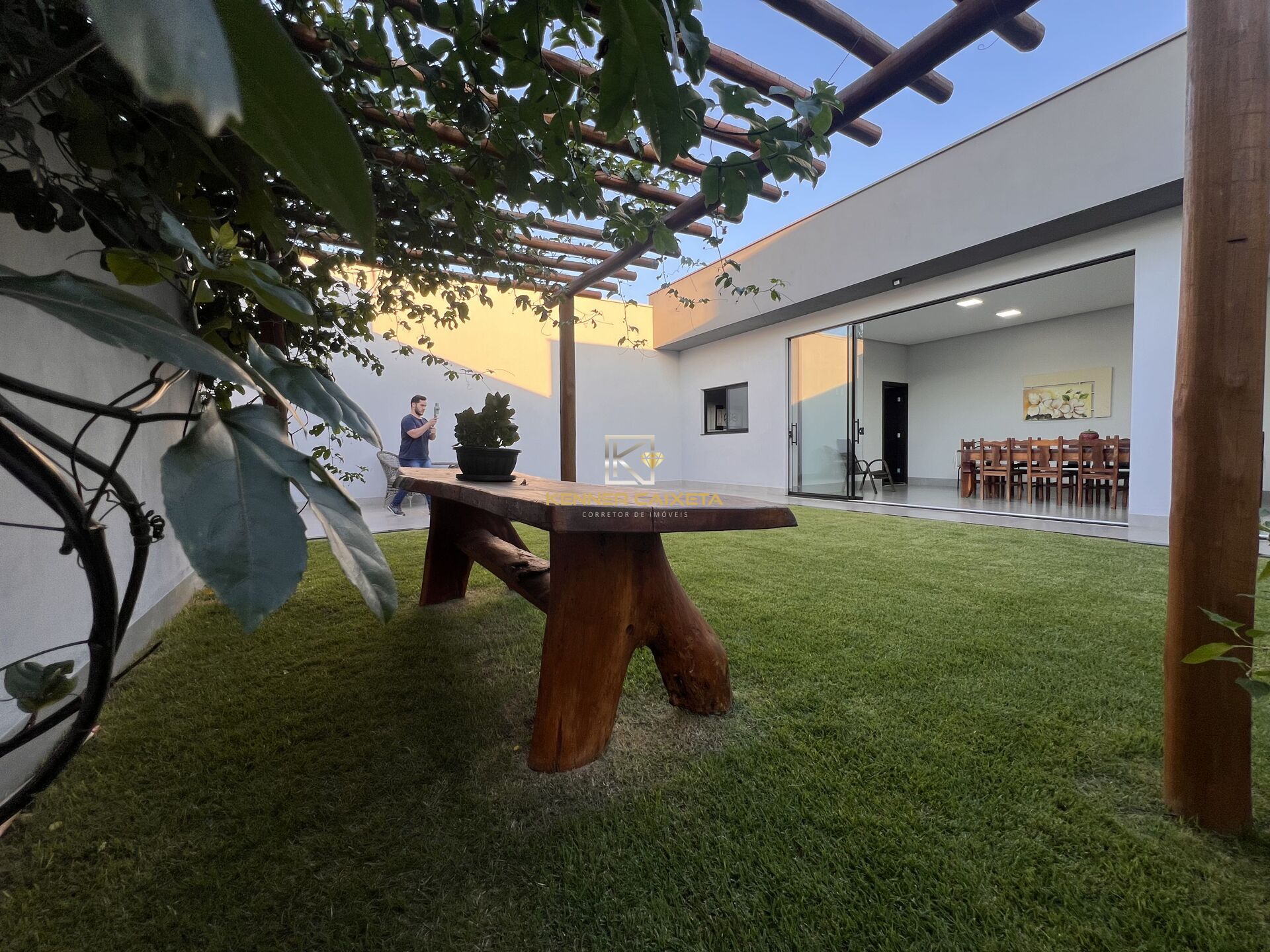 Casa à venda com 3 quartos, 252m² - Foto 25