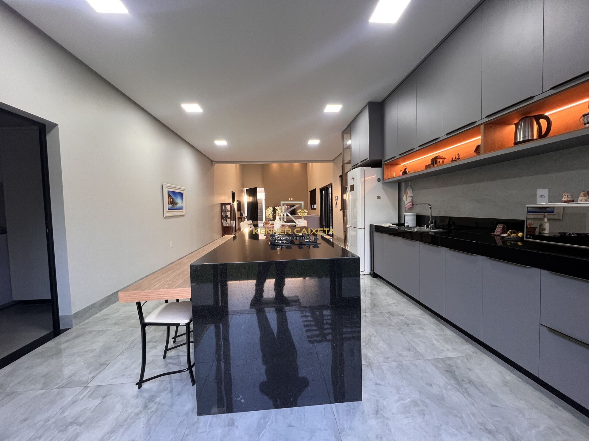 Casa à venda com 3 quartos, 252m² - Foto 12
