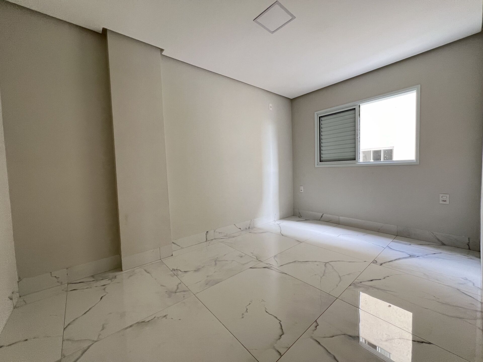 Apartamento à venda com 3 quartos, 94m² - Foto 5